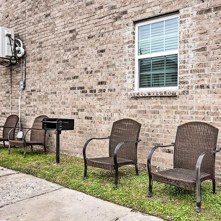 Beautiful Galveston Apt With Deck Less Than 3 Mi To Dtwn! Exterior photo