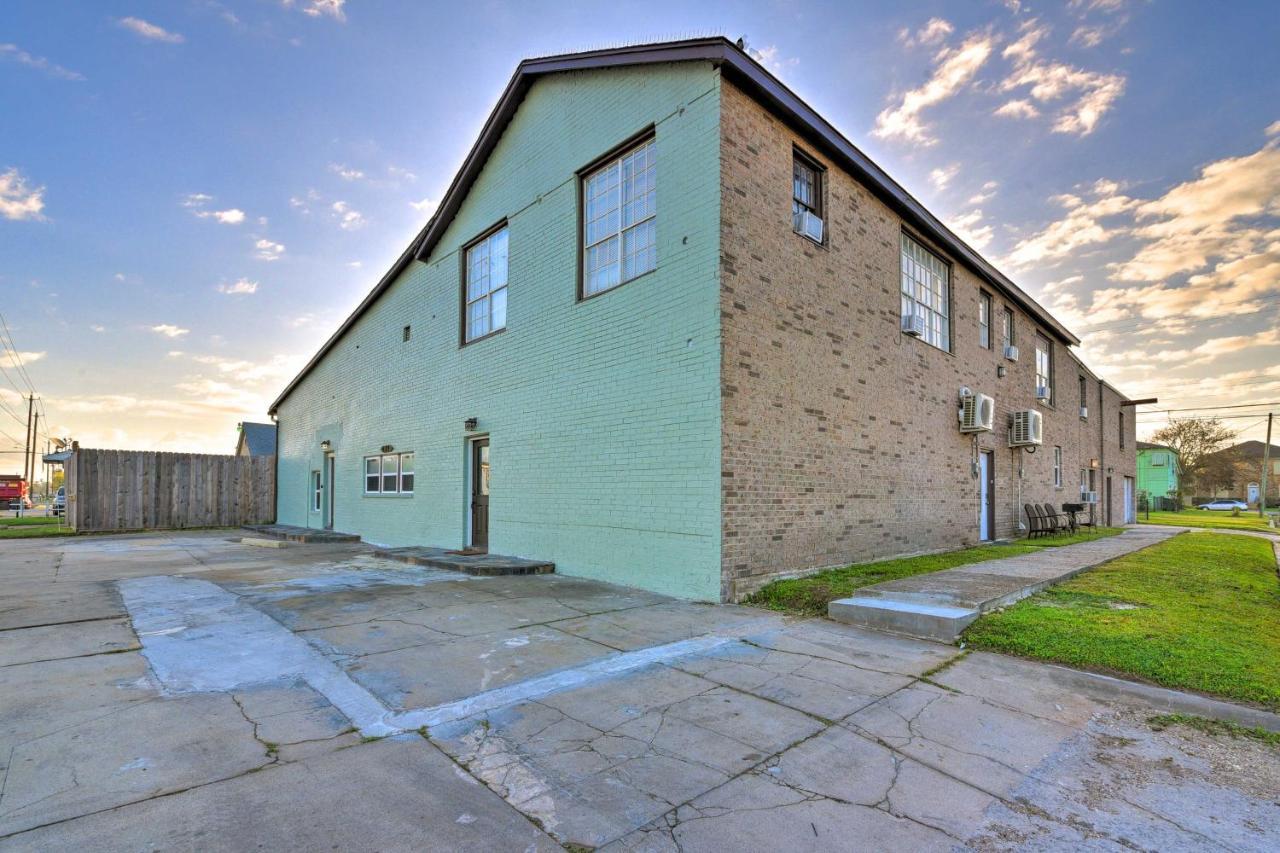Beautiful With Deck Less Than 3 Mi To Dtwn! Appartement *